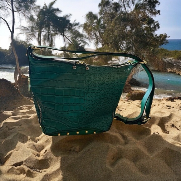 HOST PICK 🍀🎀🍀Segolene en Cuir Embossed Croc Bag Sling Bag or Shoulderbag🎀🍀 - Picture 15 of 15